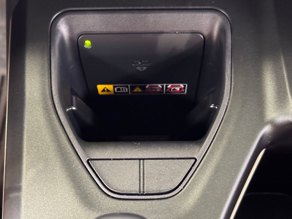 Used 2023 Toyota Crown Limited image 41