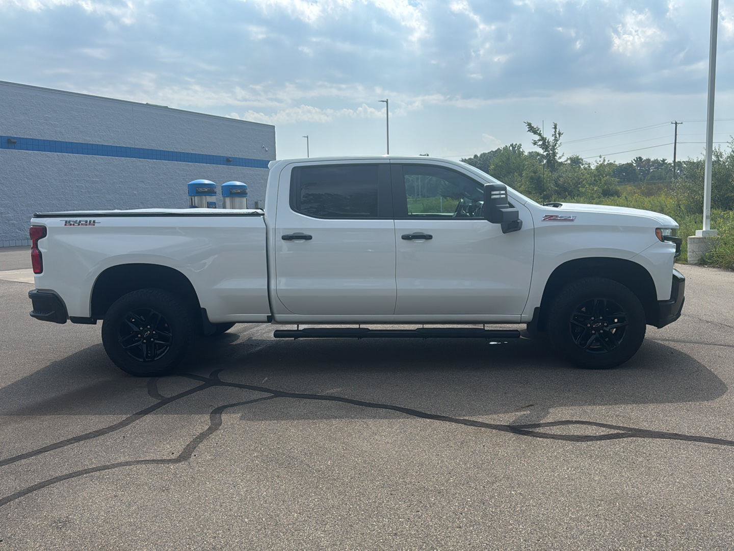 Used 2021 Chevrolet Silverado 1500 LT Trail Boss w/ Convenience Package II AWD/4WD image 6