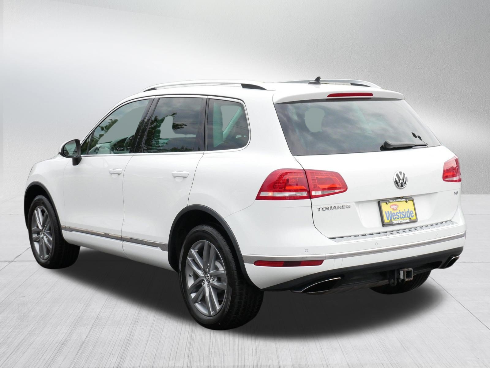 Used 2015 Volkswagen Touareg VR6 AWD/4WD image 5