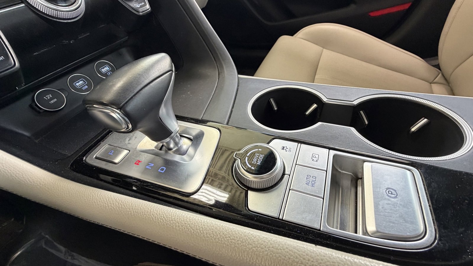 Used 2023 Genesis G70 2.0T AWD/4WD image 12