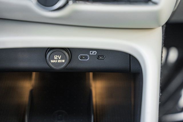 New 2026 Volvo XC40 B4 Plus w/ Protection Package Premier image 24