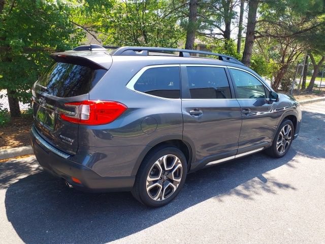 Used 2023 Subaru Ascent Limited w/ Technology Package AWD/4WD image 5