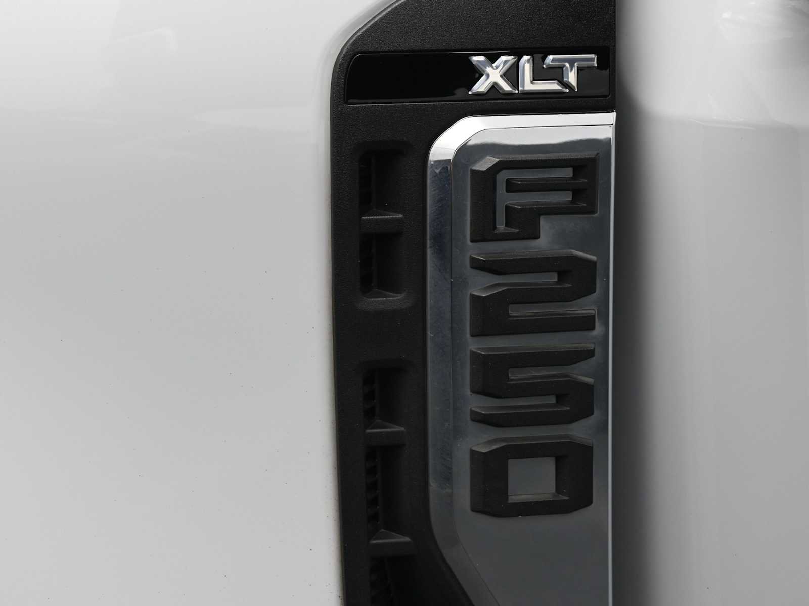 Used 2025 Ford F250 XLT image 10