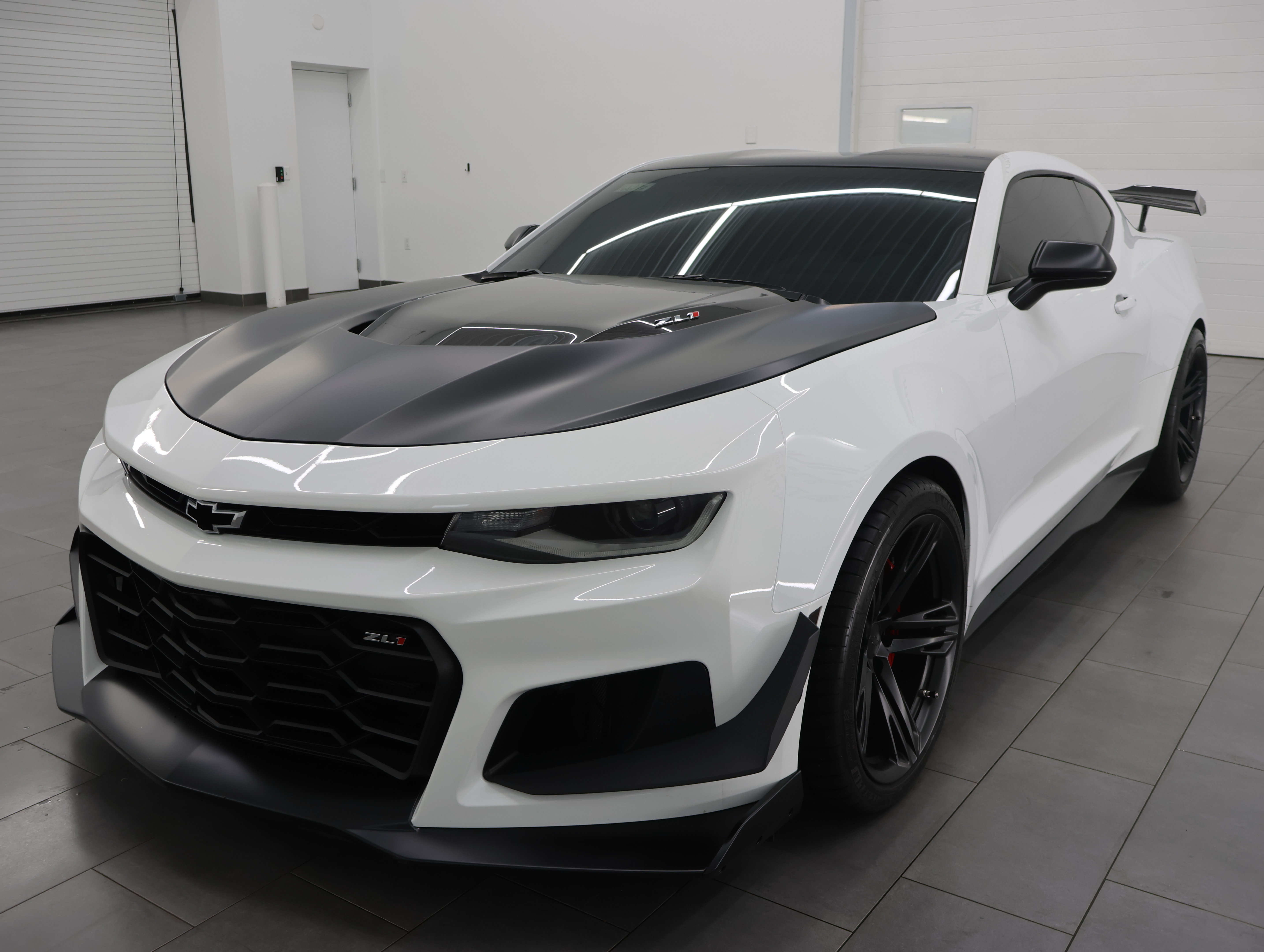 Used 2020 Chevrolet Camaro ZL1 RWD image 7