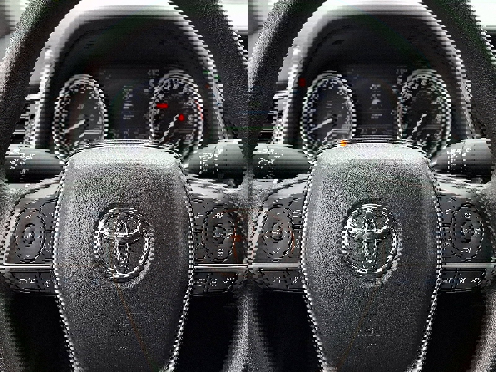 Used 2024 Toyota Camry LE w/ Convenience Package AWD/4WD image 18