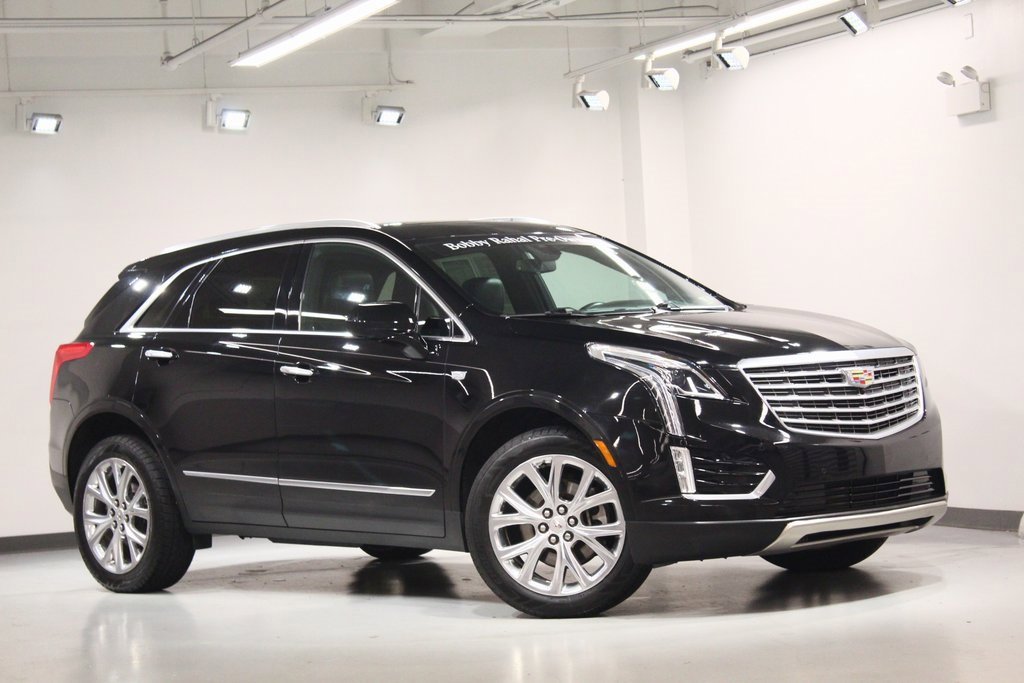 Used 2017 Cadillac XT5 Platinum image 2
