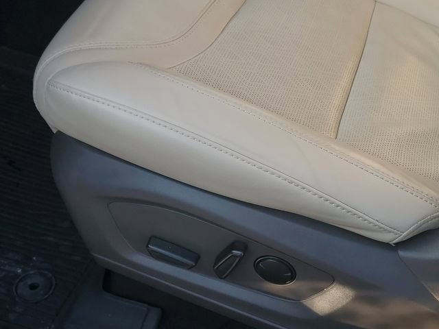 Certified 2023 Ford Explorer Platinum w/ Technology Package image 12