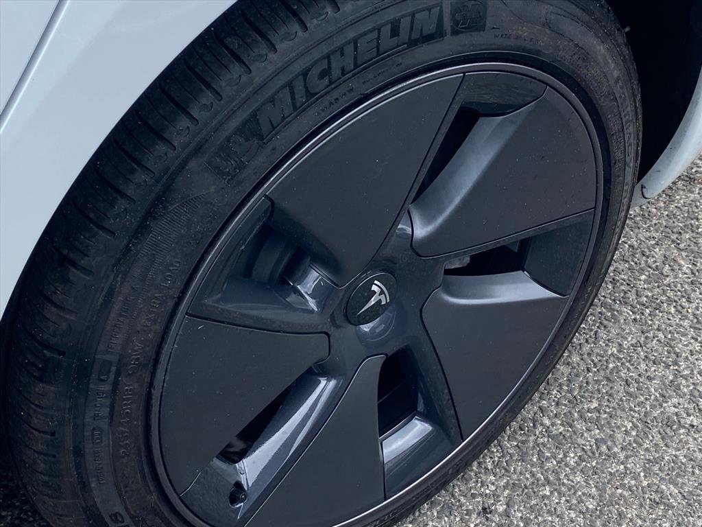 Used 2023 Tesla Model 3 Standard Range image 22