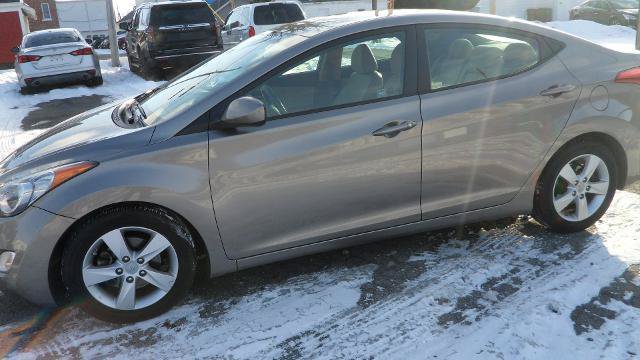 Used 2013 Hyundai Elantra GLS w/ Preferred Pkg FWD image 36