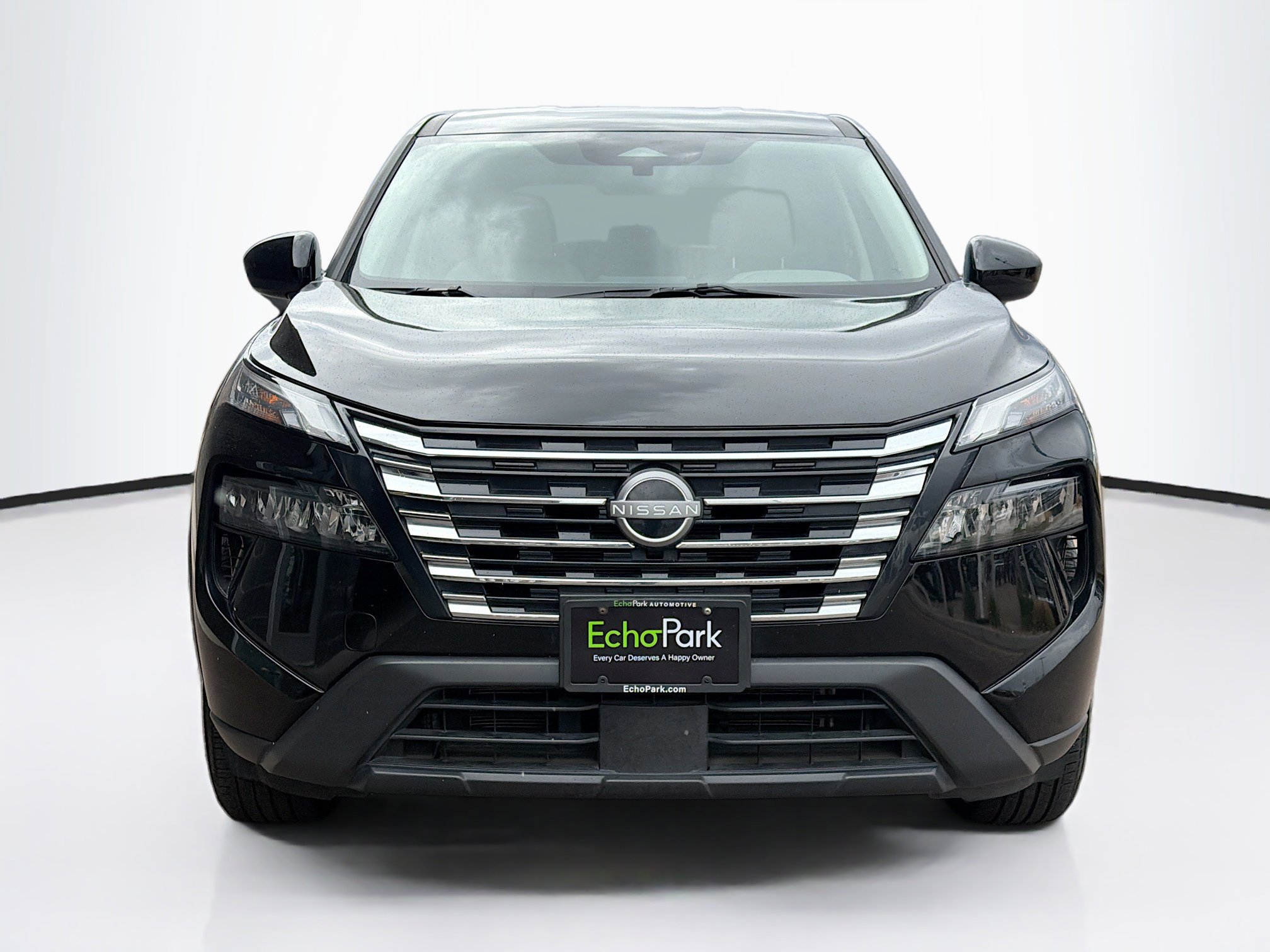 Used 2025 Nissan Rogue SV AWD/4WD image 2