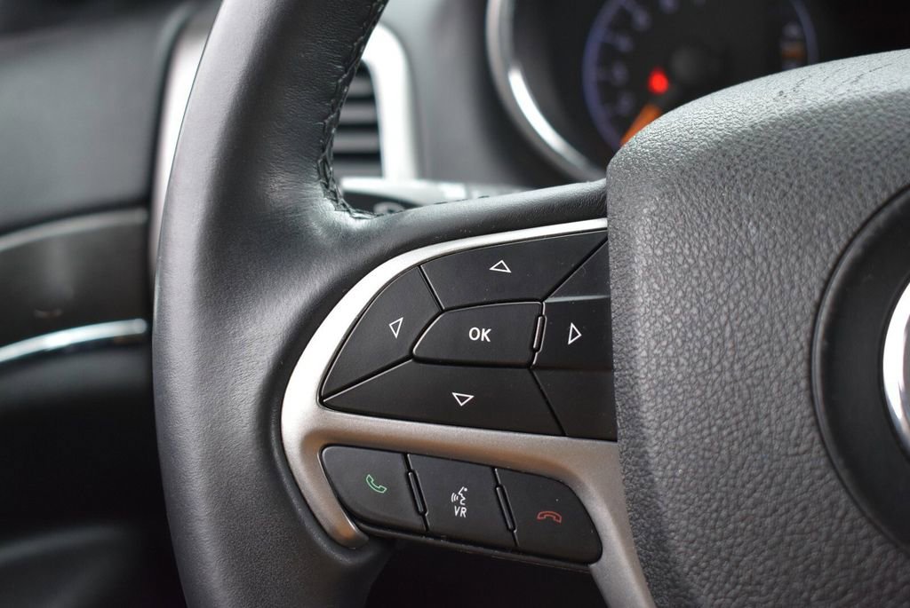 Used 2018 Jeep Grand Cherokee Limited w/ Mopar Chrome Edition Group image 17