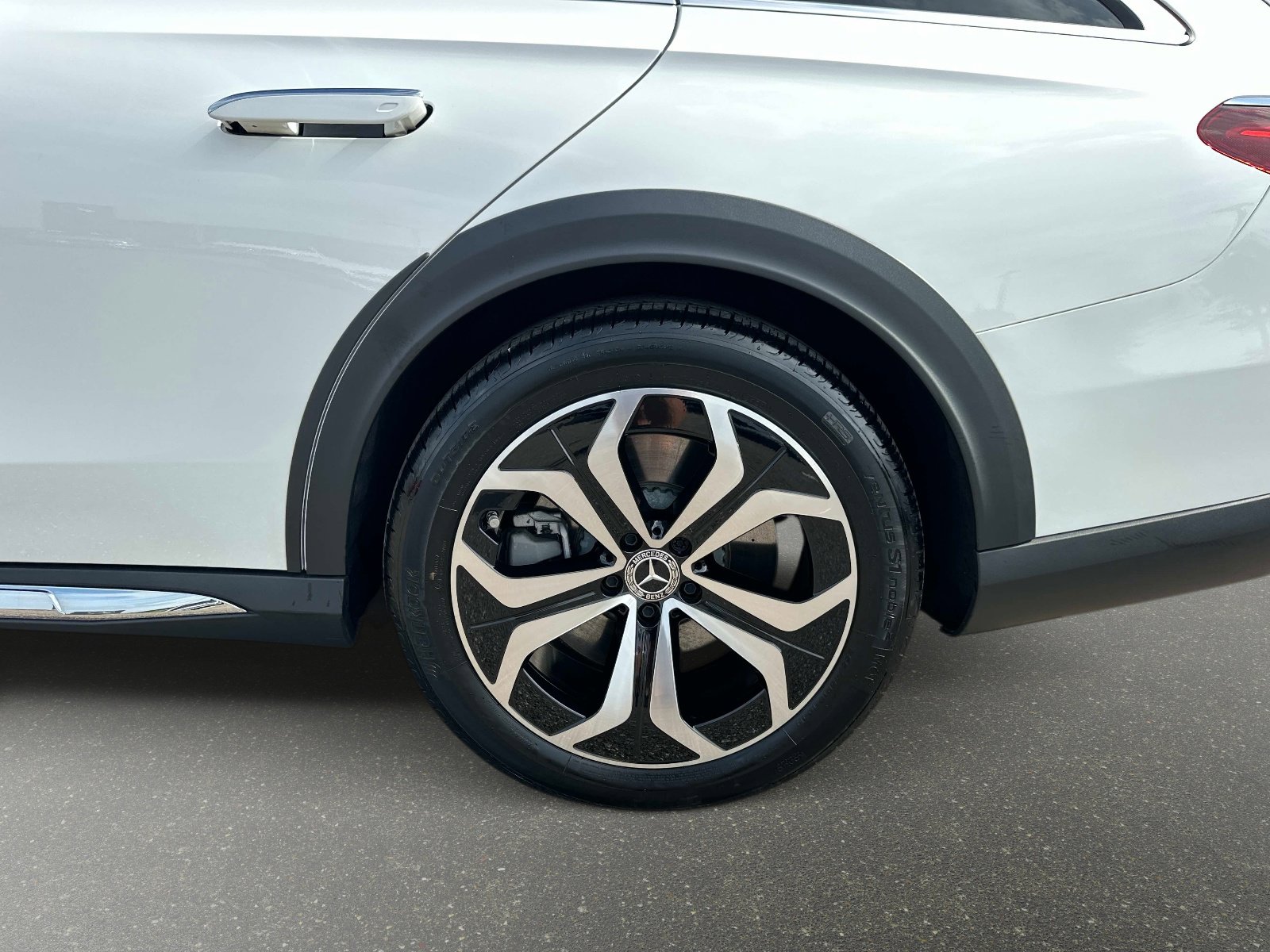 Certified 2025 Mercedes-Benz E 450 4MATIC All-Terrain Wagon image 11