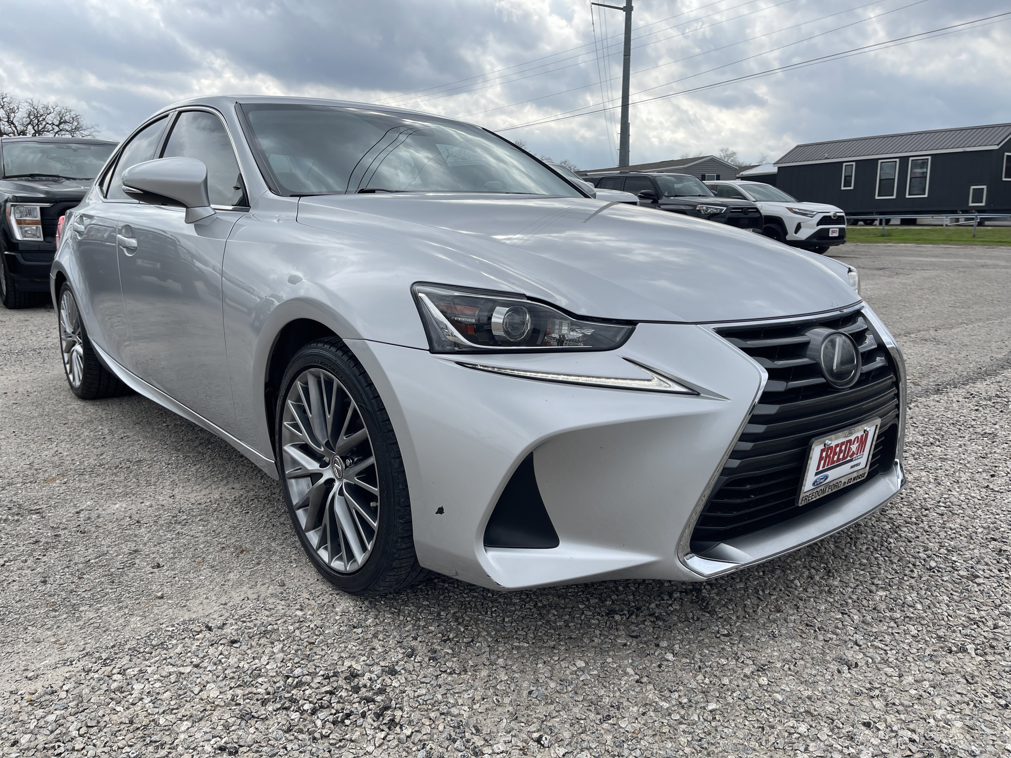 Used 2017 Lexus IS 200t 200t image 2