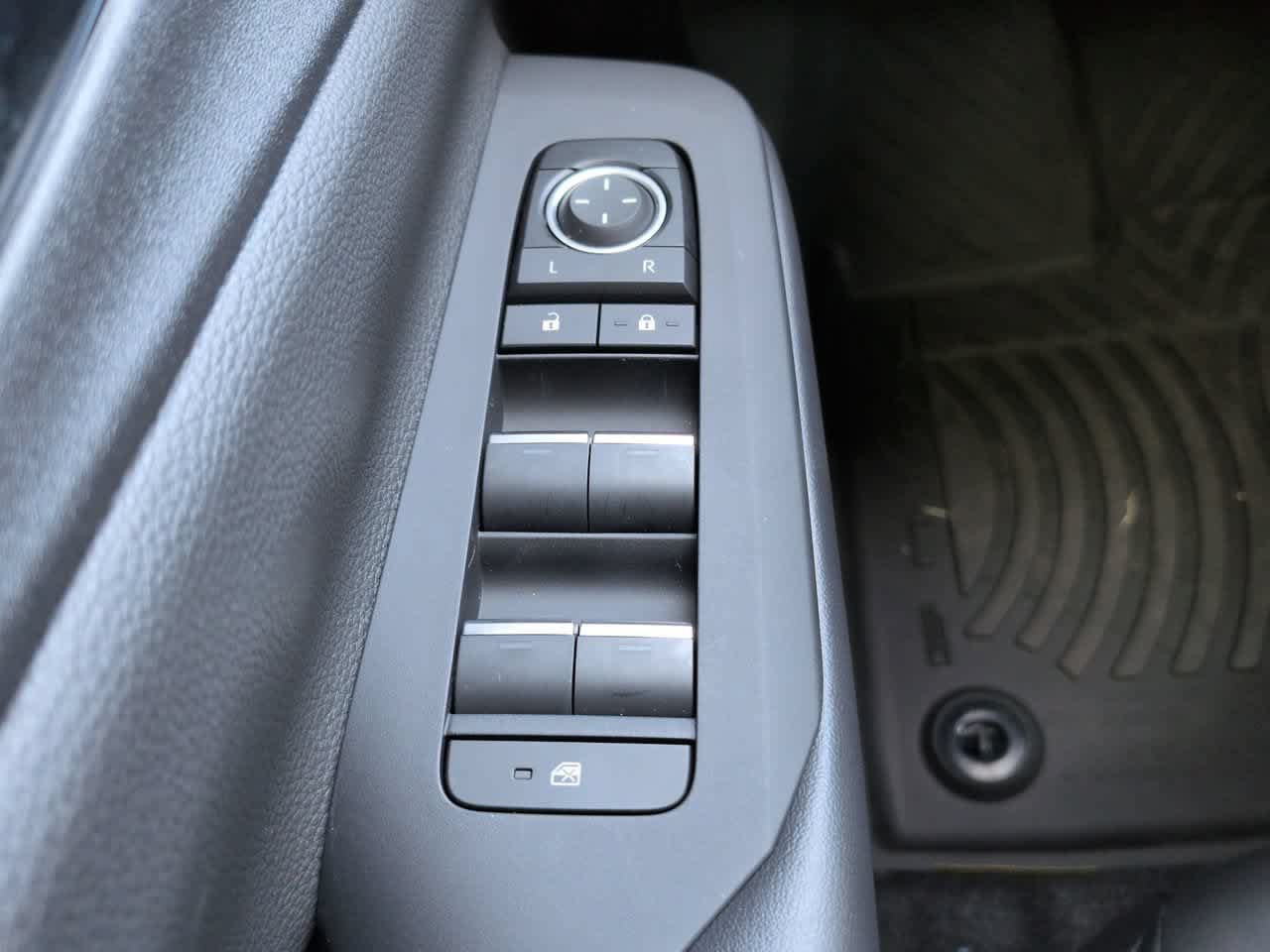Certified 2026 Toyota Prius Plug-In Hybrid FWD image 23