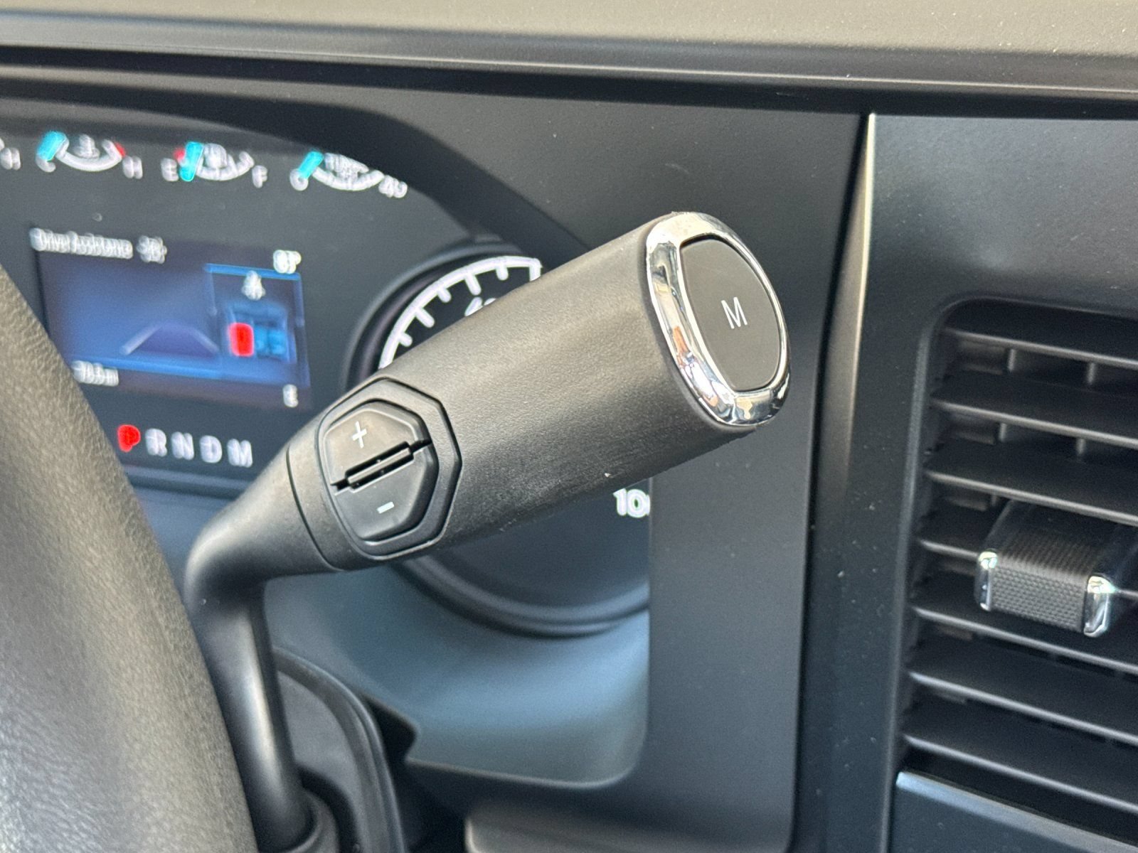 Used 2024 Ford F550 Luxury RWD image 20