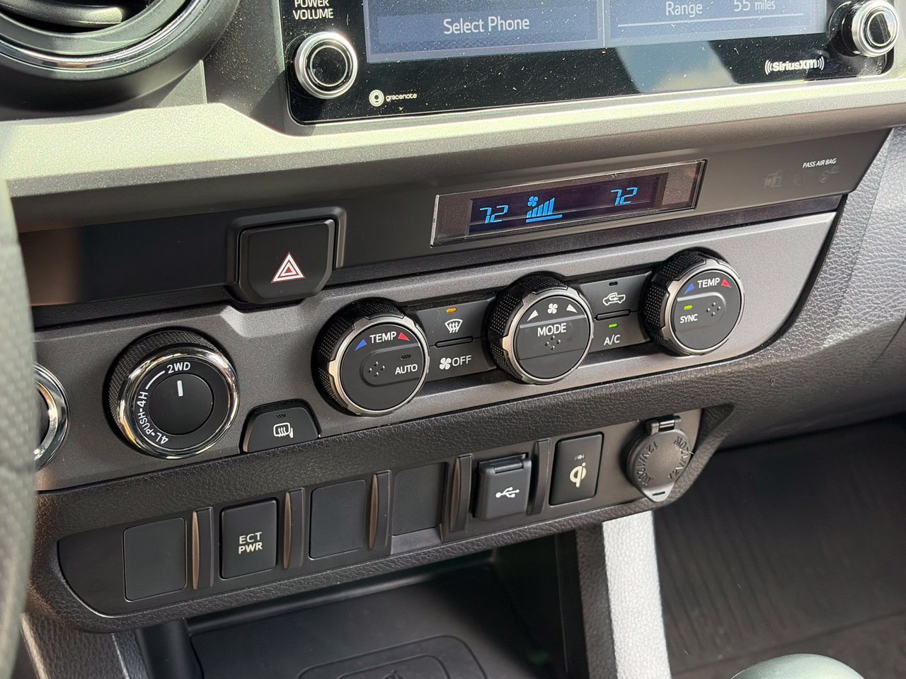 Used 2021 Toyota Tacoma TRD Sport AWD/4WD image 9