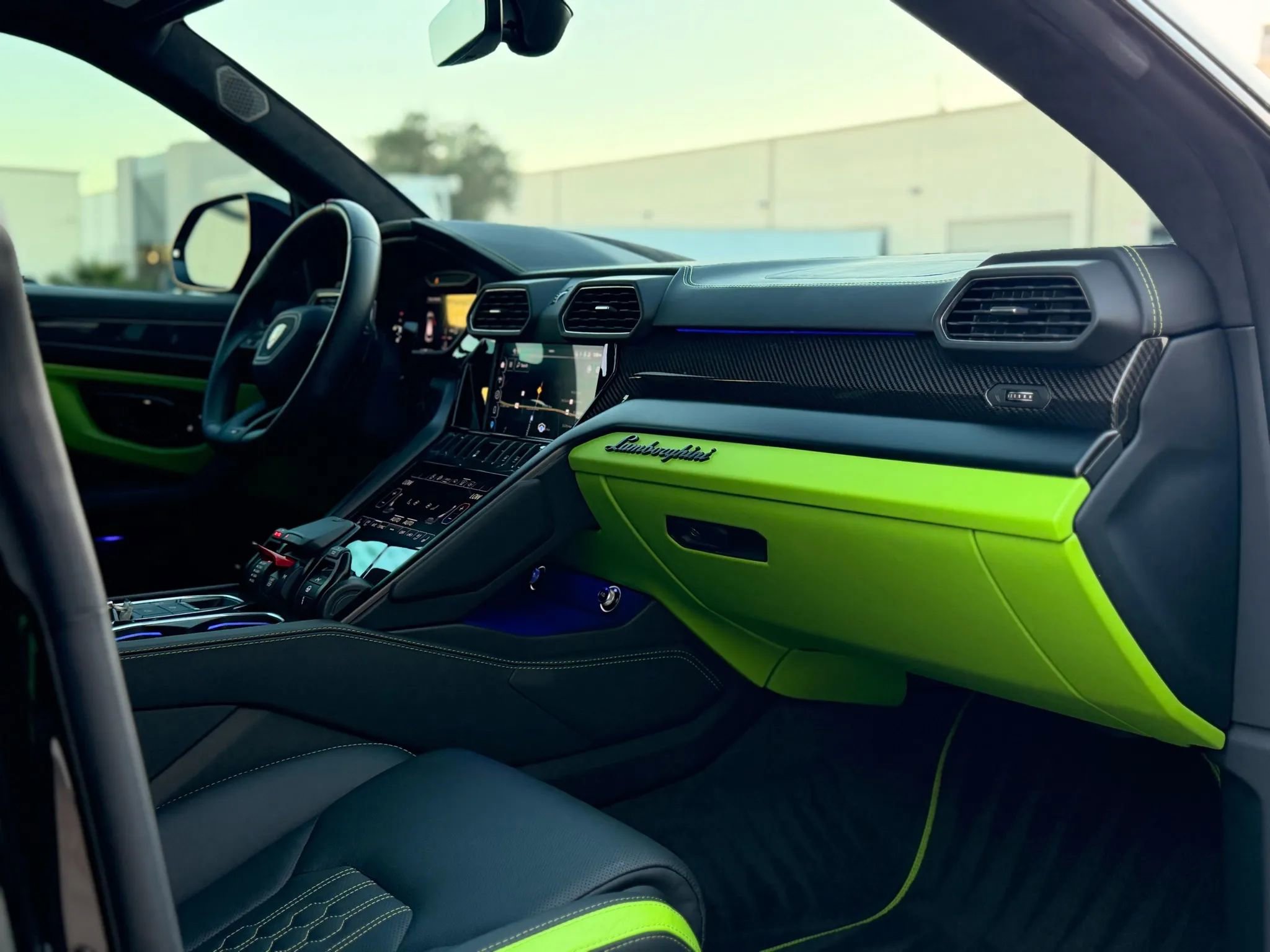 Used 2024 Lamborghini Urus S image 26