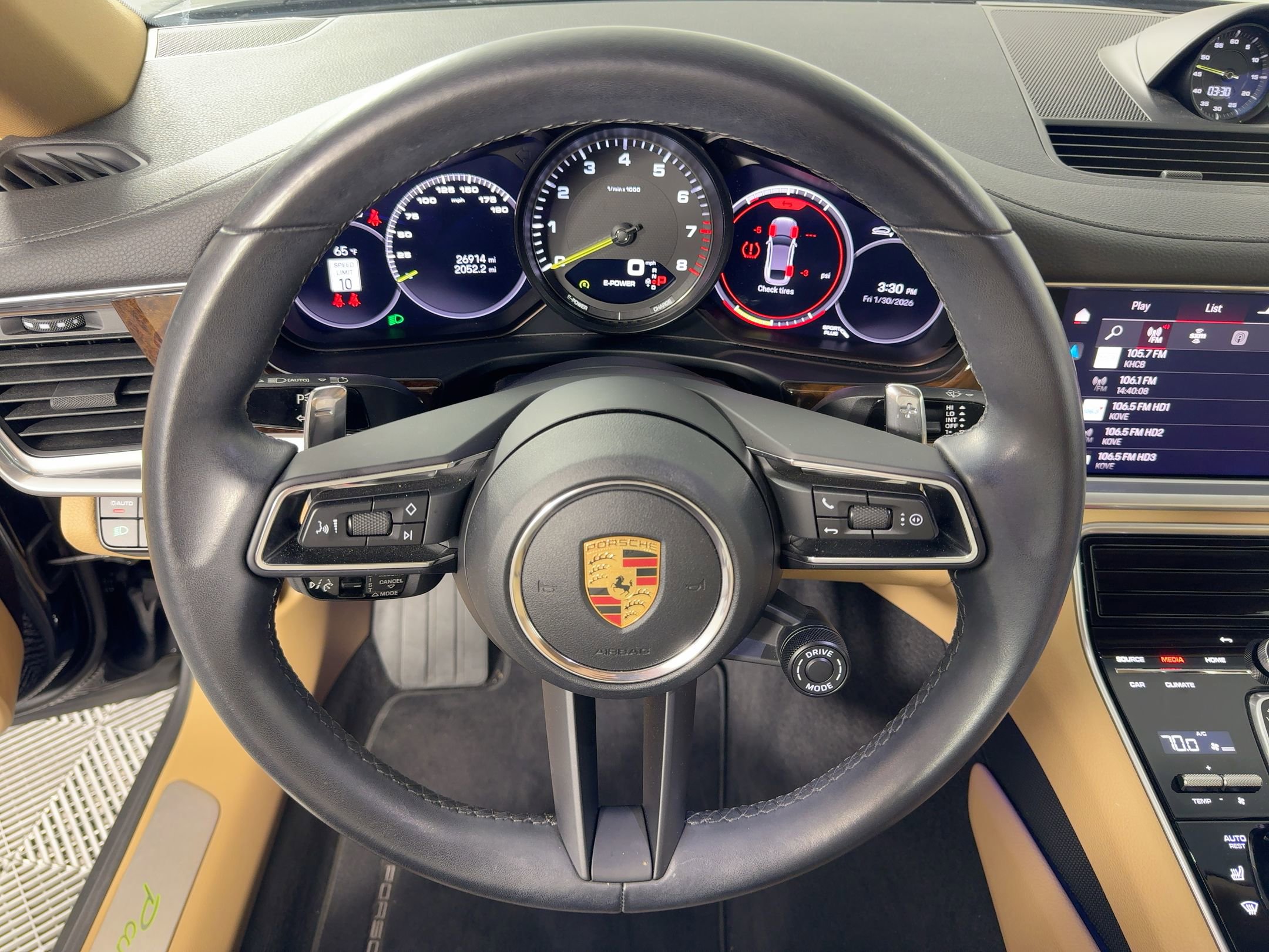 Certified 2023 Porsche Panamera 4 image 17