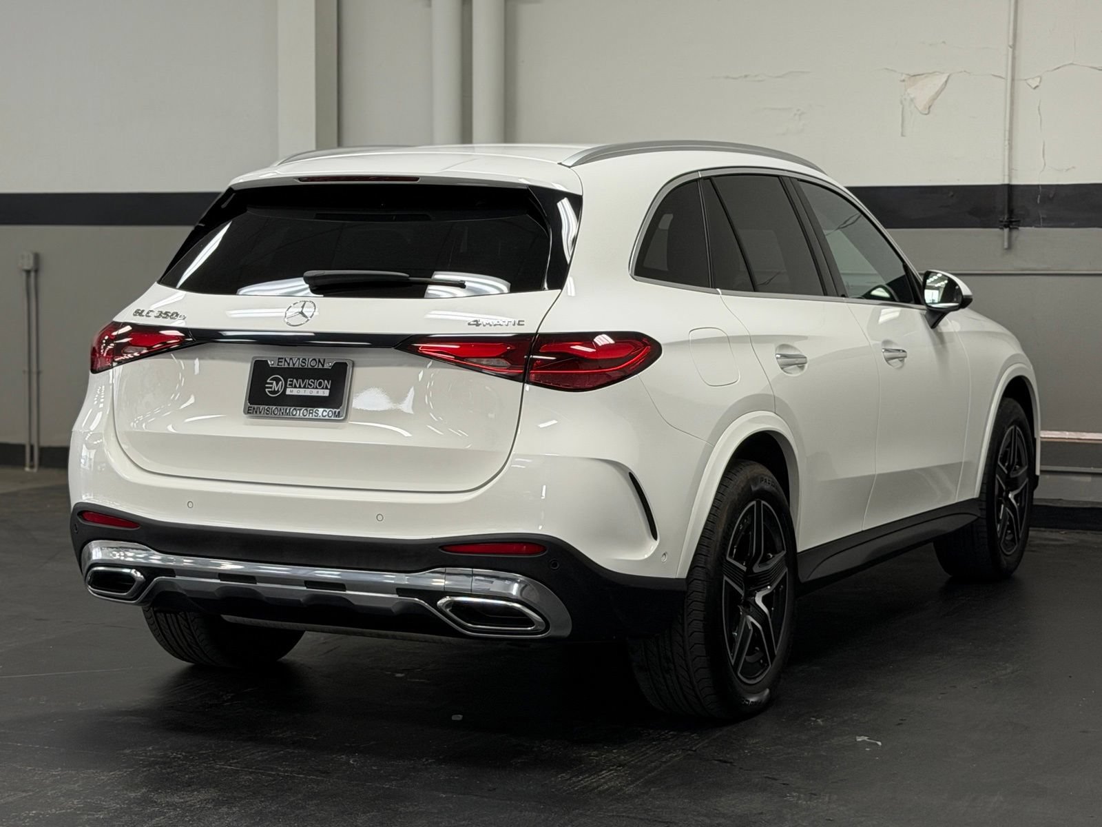 Used 2025 Mercedes-Benz GLC 350e 4MATIC image 12