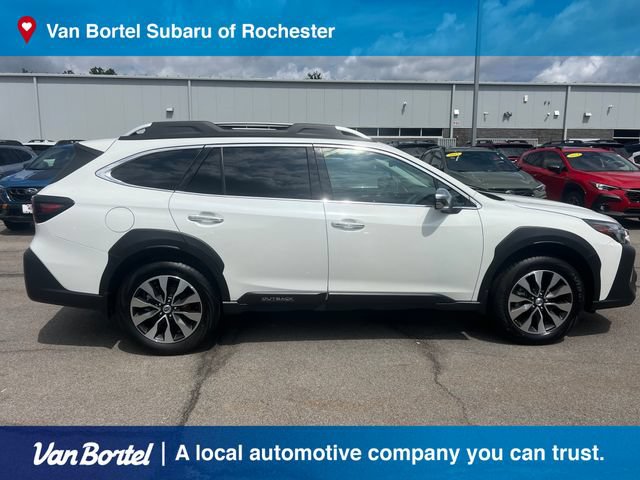 Used 2025 Subaru Outback Touring AWD/4WD image 7