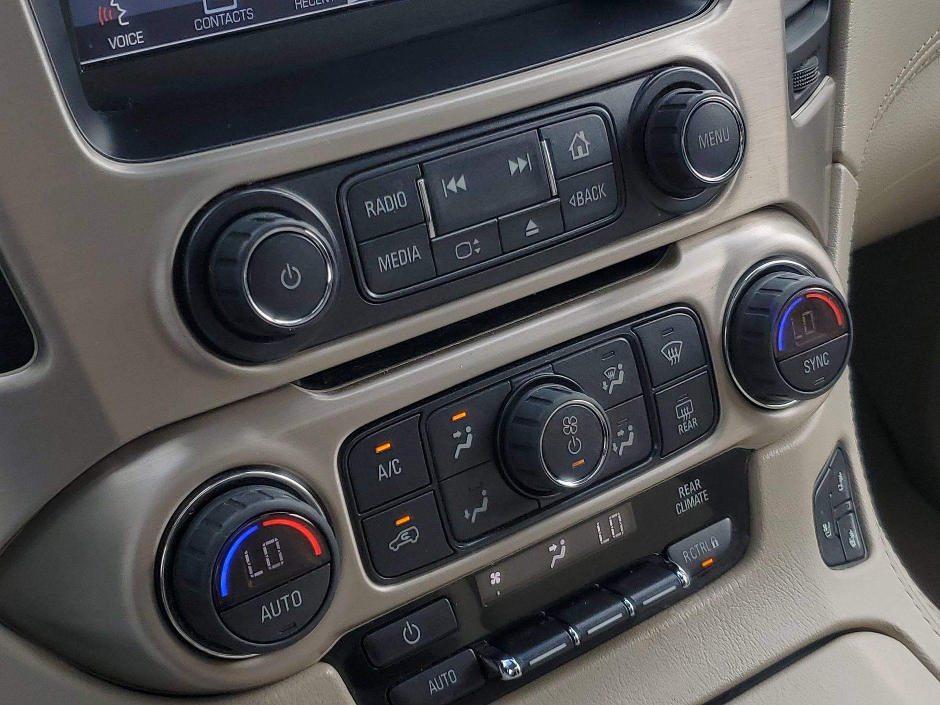 Used 2020 GMC Yukon Denali w/ Denali Premium Package RWD image 32
