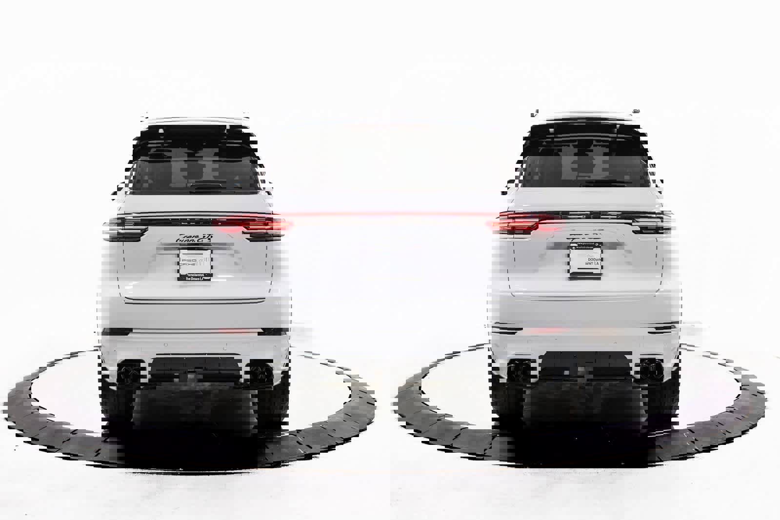 Certified 2023 Porsche Cayenne GTS w/ Premium Package Plus image 6