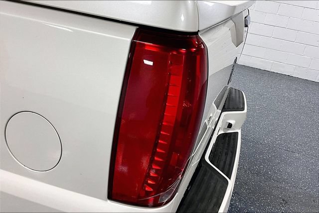 Used 2013 Cadillac Escalade EXT Premium AWD/4WD image 24