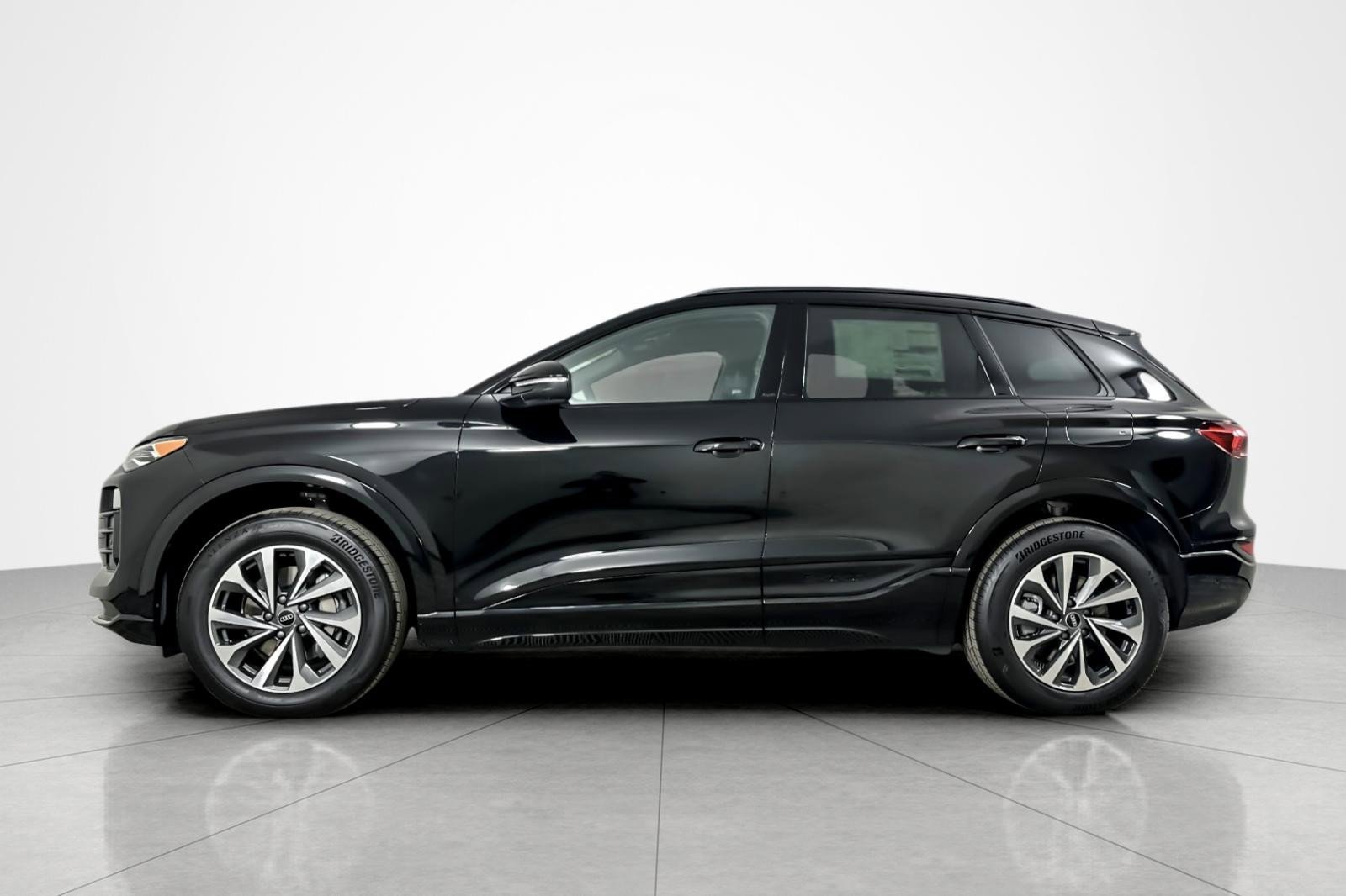 New 2025 Audi Q6 e-tron Premium AWD/4WD image 3