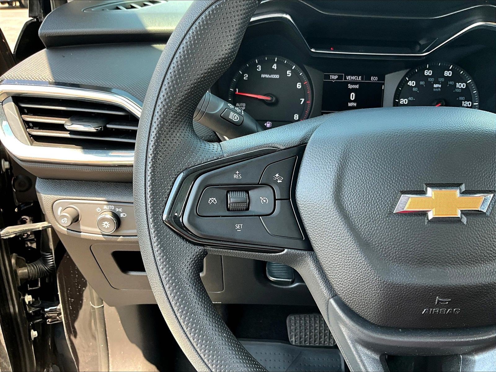 Used 2023 Chevrolet TrailBlazer LT FWD image 10