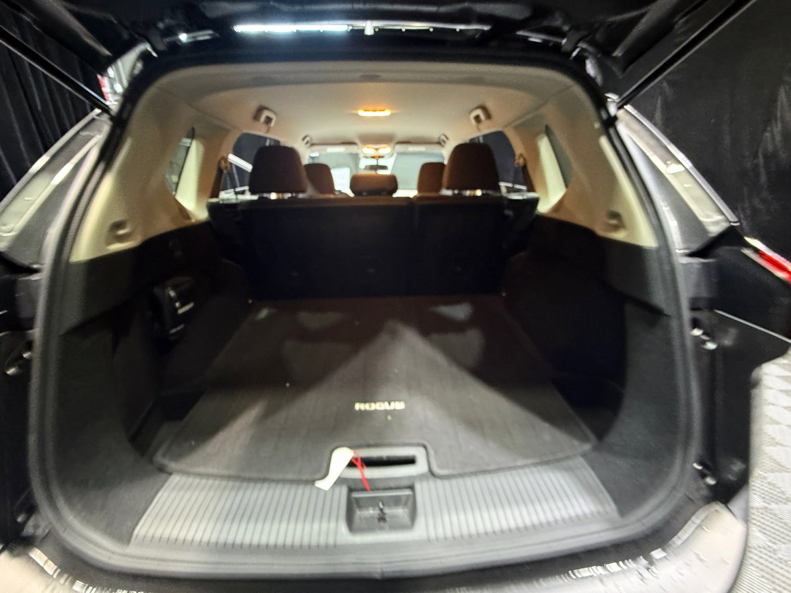 Used 2021 Nissan Rogue S image 34