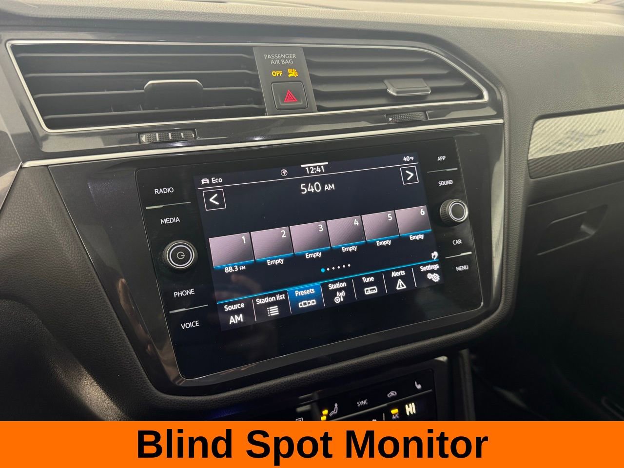 Used 2024 Volkswagen Tiguan SE R-Line image 16