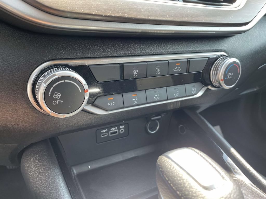 Used 2024 Nissan Altima 2.5 SV AWD/4WD image 25