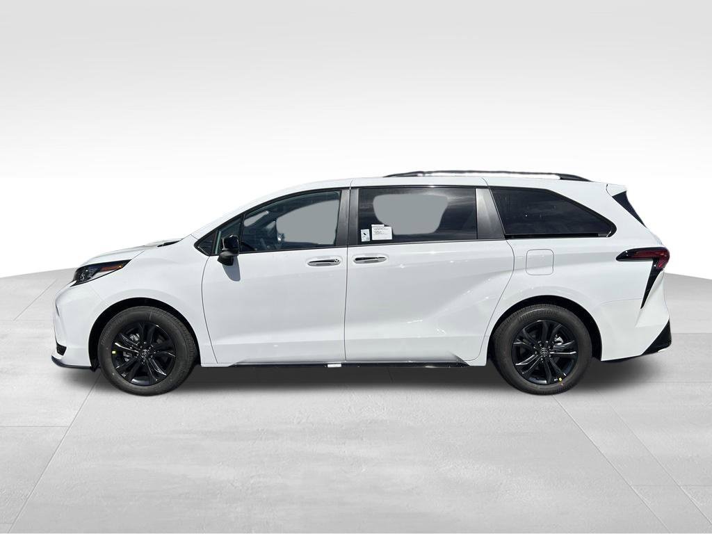 New 2026 Toyota Sienna XSE AWD/4WD image 2