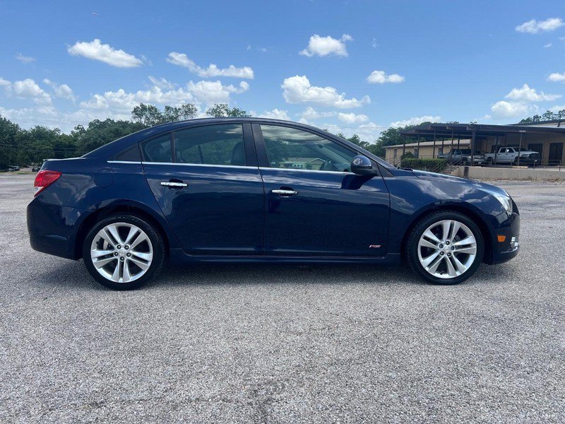 Used 2011 Chevrolet Cruze LTZ w/ RS Package FWD image 5