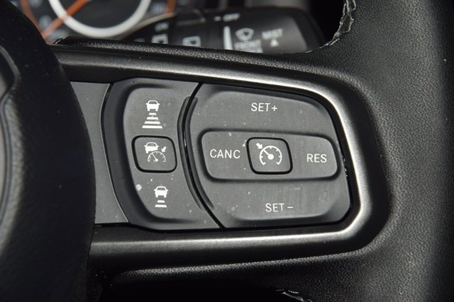 Used 2025 Jeep Wrangler Unlimited Rubicon w/ XTREMEE 35" Tire Package image 38