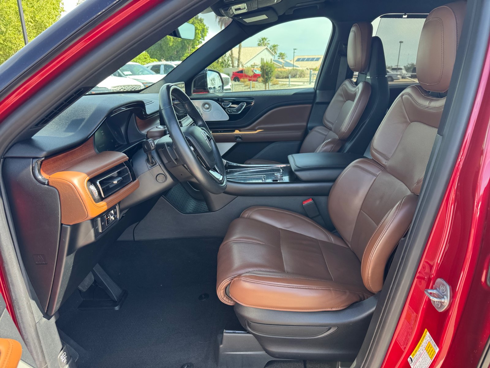 Used 2020 Lincoln Aviator Reserve w/ Equipment Group 201A AWD/4WD image 14