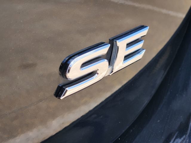 Used 2020 Toyota Camry SE image 7