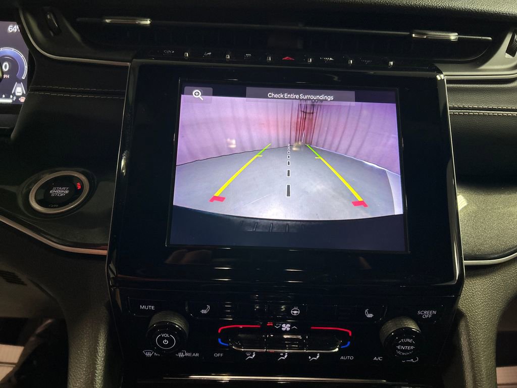 Used 2022 Jeep Grand Cherokee L Laredo image 18