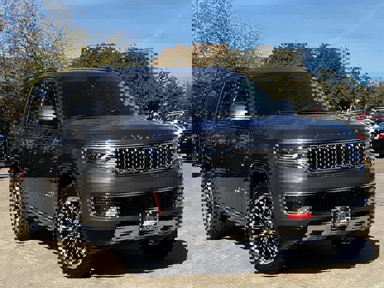 Used 2022 Jeep Wagoneer Series III w/ Premium Group I image 2