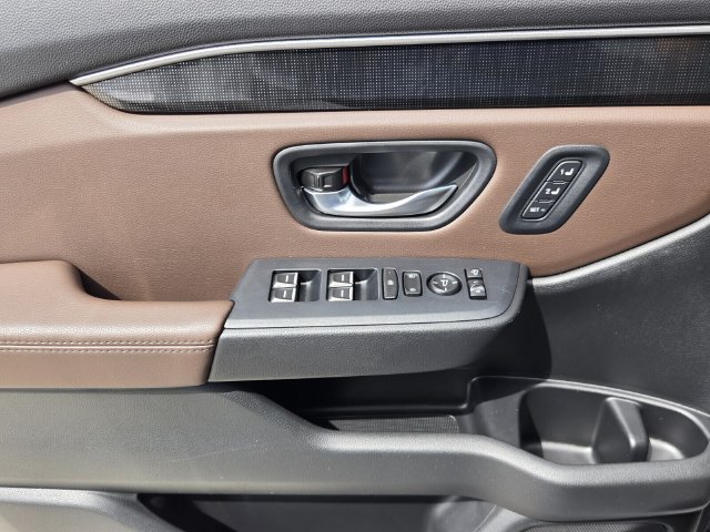 Used 2024 Honda Pilot Elite image 26