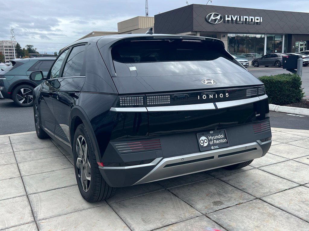 Certified 2023 Hyundai Ioniq 5 SE AWD/4WD image 11