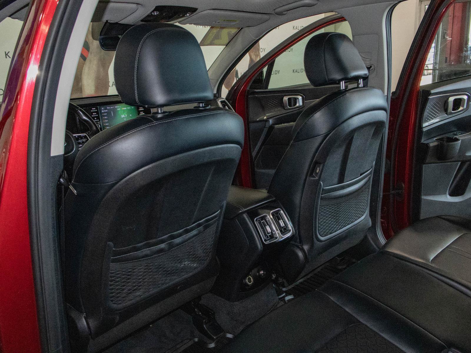 Used 2021 Kia Sorento S w/ Panoramic Sunroof Package FWD image 9