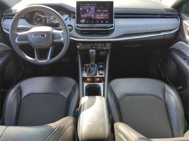 Used 2024 Jeep Compass Latitude image 15