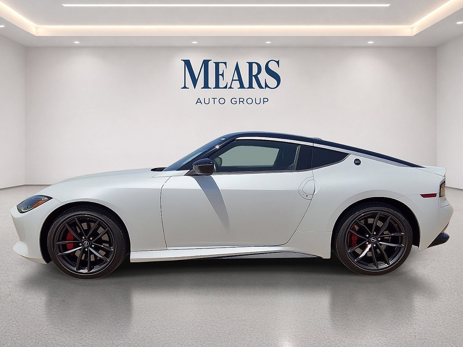 Used 2024 Nissan Z Performance w/ Floor Mat Package RWD image 2