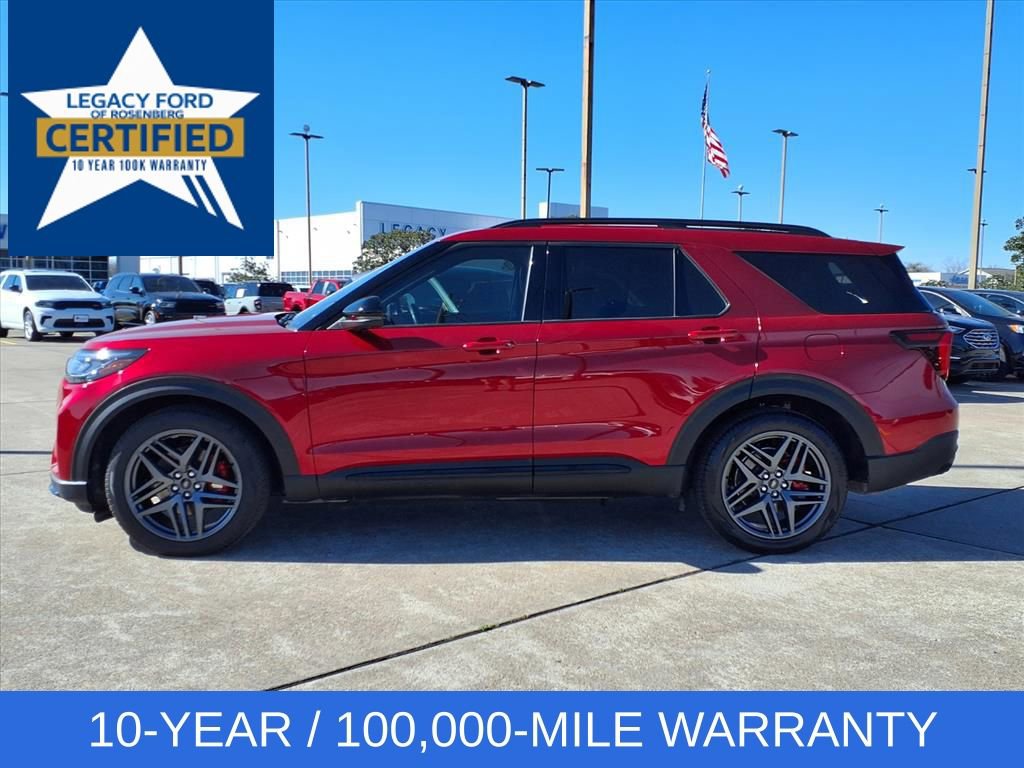 Used 2025 Ford Explorer ST image 3