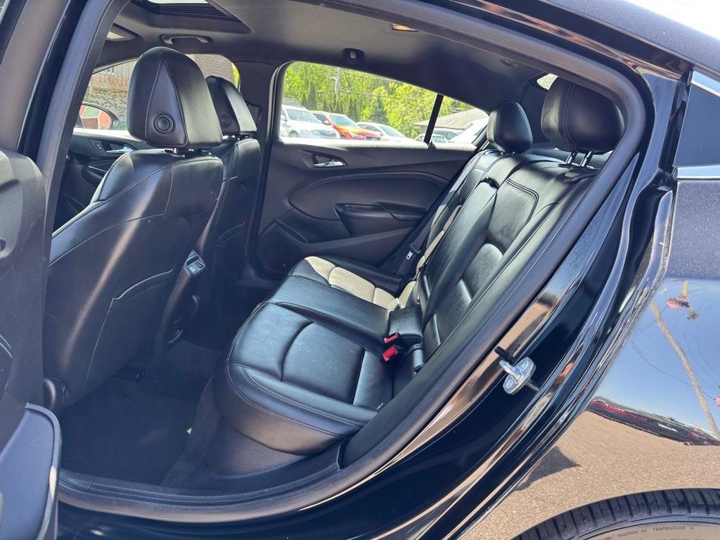 Used 2017 Chevrolet Cruze Premier FWD image 19