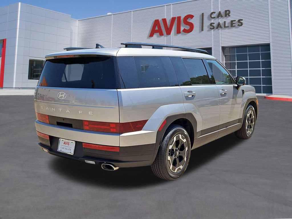 Used 2025 Hyundai Santa Fe SEL FWD image 6