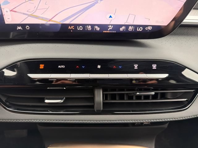 New 2026 Buick Enclave Avenir w/ Super Cruise Package FWD image 18