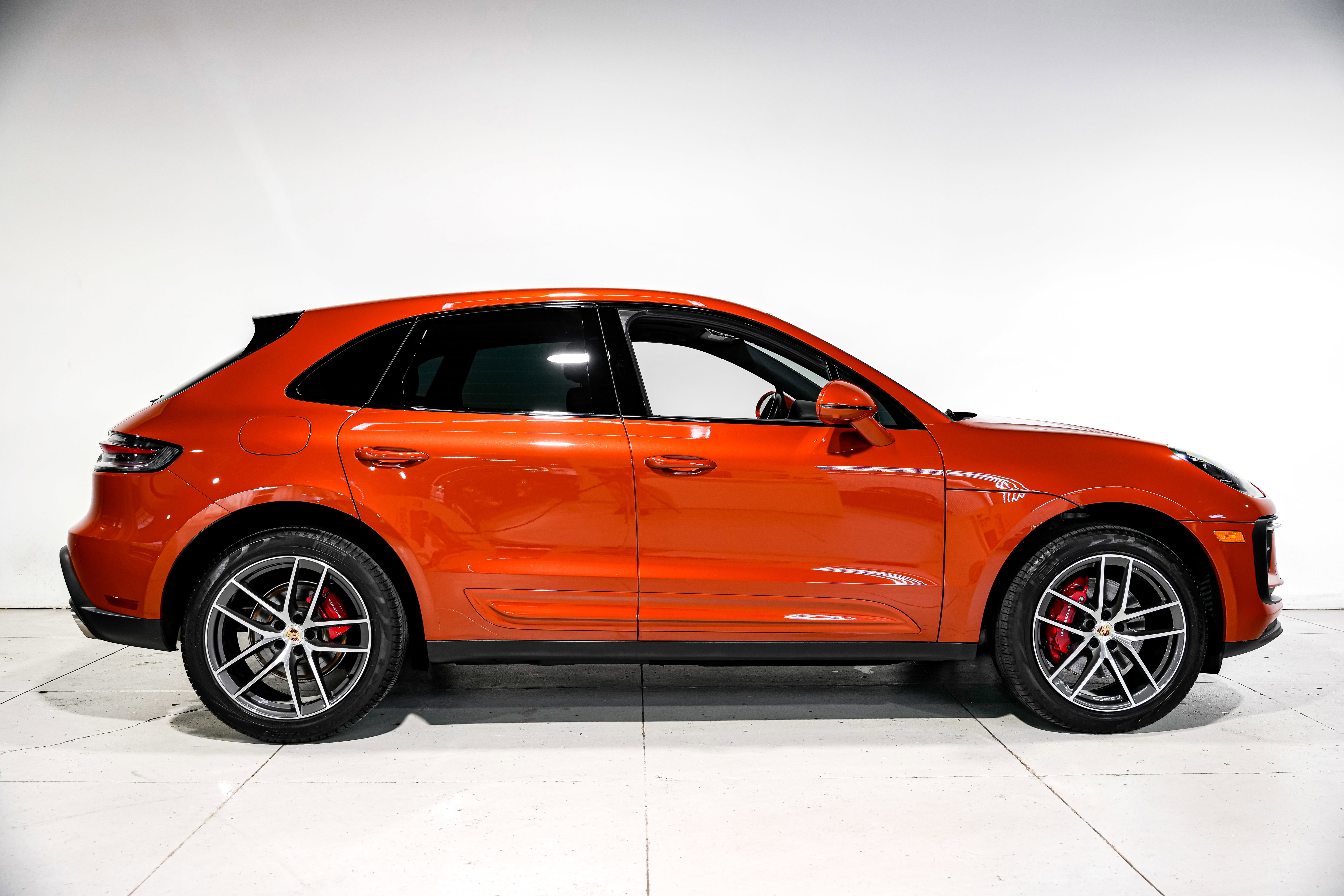 Used 2023 Porsche Macan S image 2