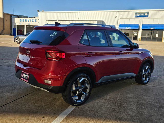 Used 2022 Hyundai Venue SEL w/ Cargo Package FWD image 5
